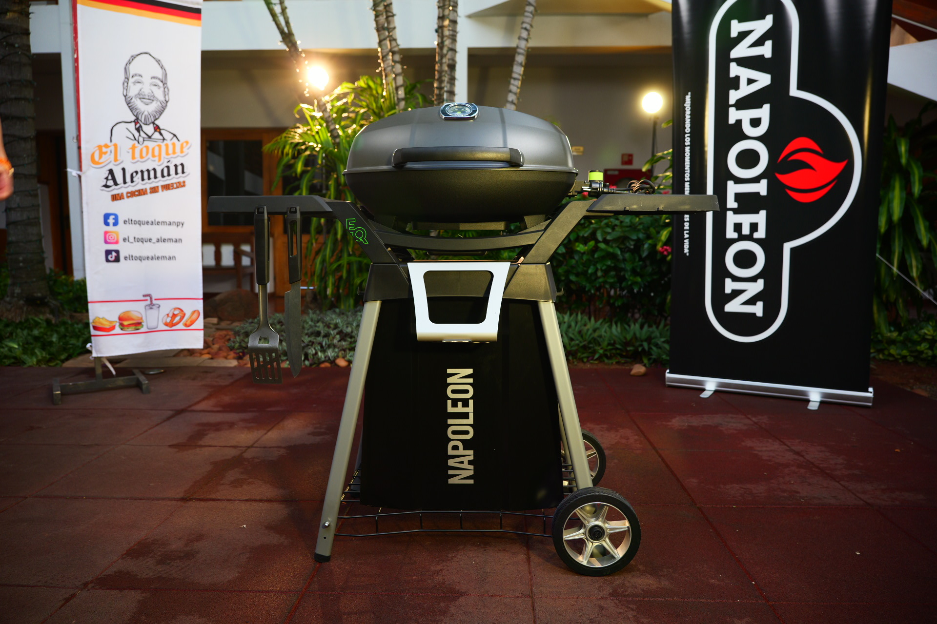 Parrilla Modelo TravelQ PRO285